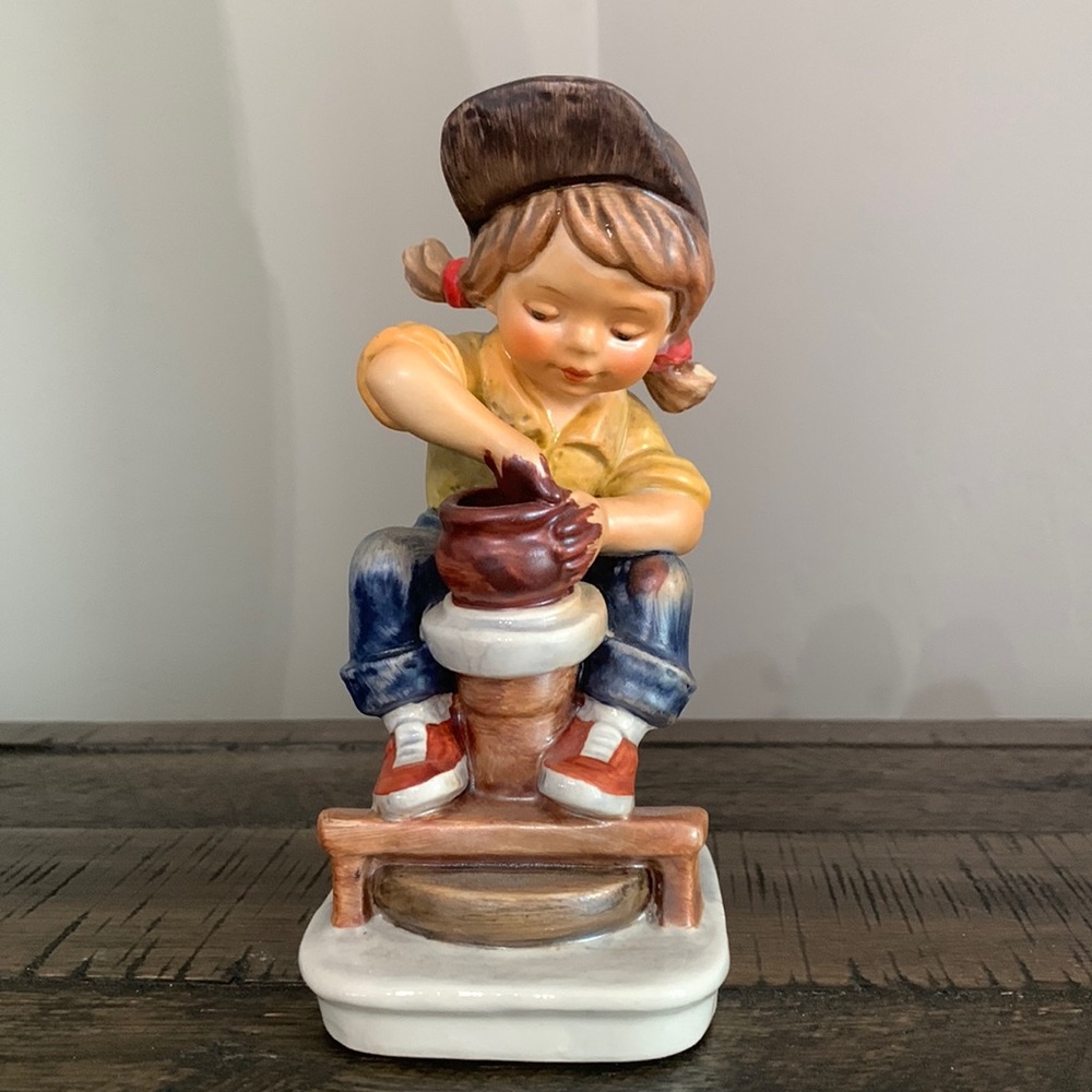 Goebel W Germany  1978 figurine Totay’s children